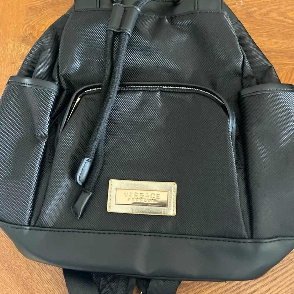 Backpack - Picture 3 of 5